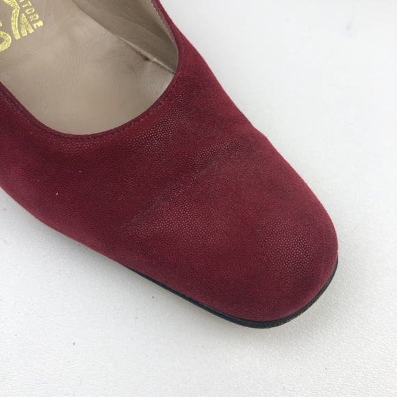 Salvatore Ferragamo Suede Pump - Picture 6 of 8